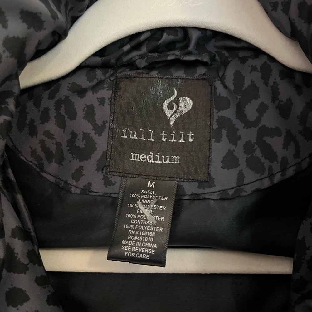 Winter jacket - Picture 3 of 6